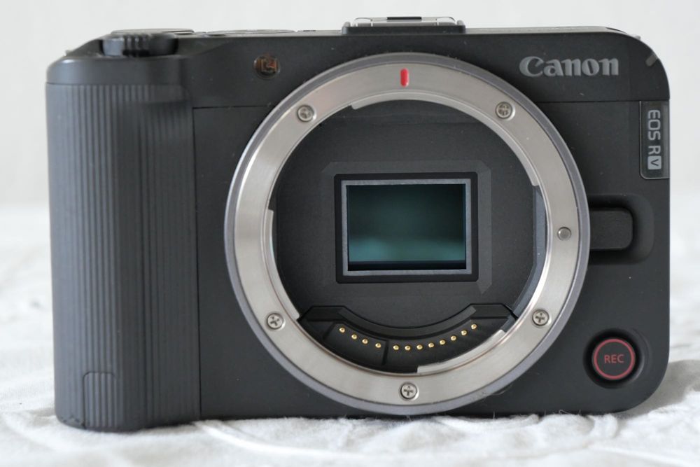 Máquina Canon EOS R50 V