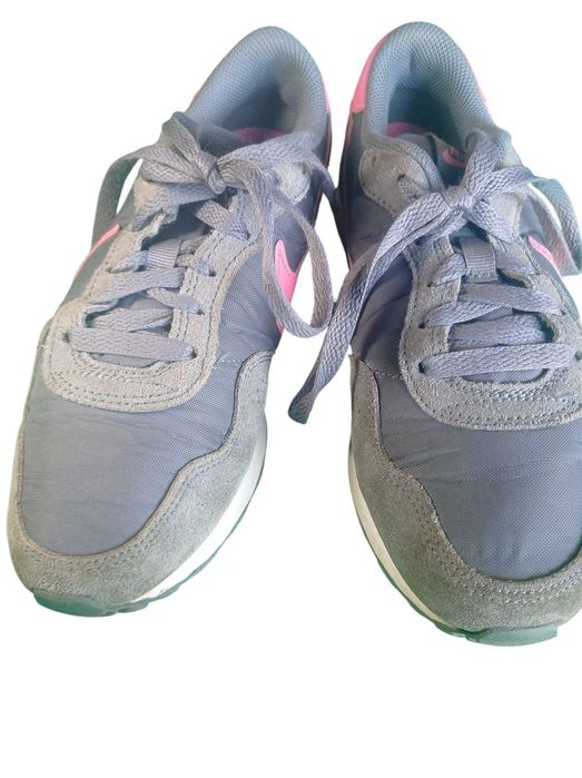Демісезонні кросівки Nike MD Valiant CN8558 36,5 розміру