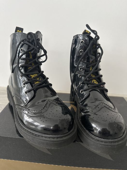 Взуття/чобітки для дівчат