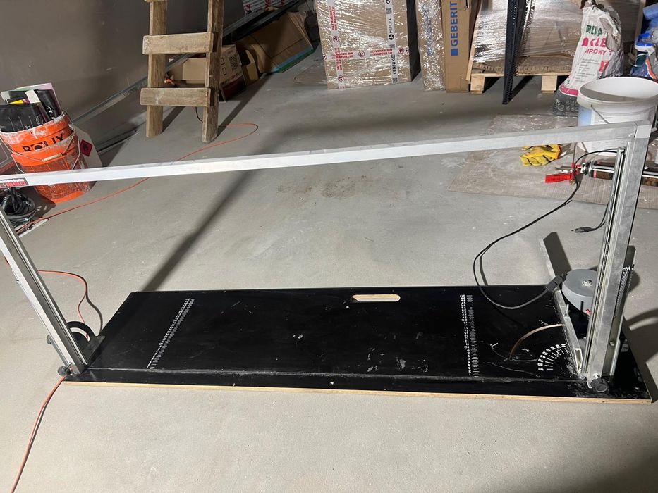 Gilotyna do styropianu, duże pole cięcia