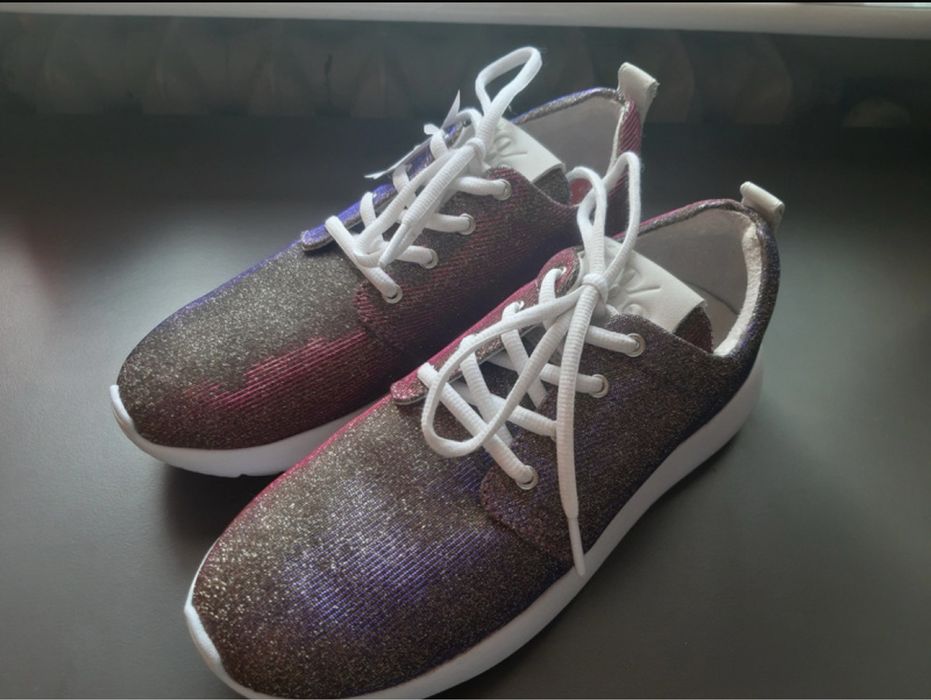 Buty est 1842 idealne na codzień