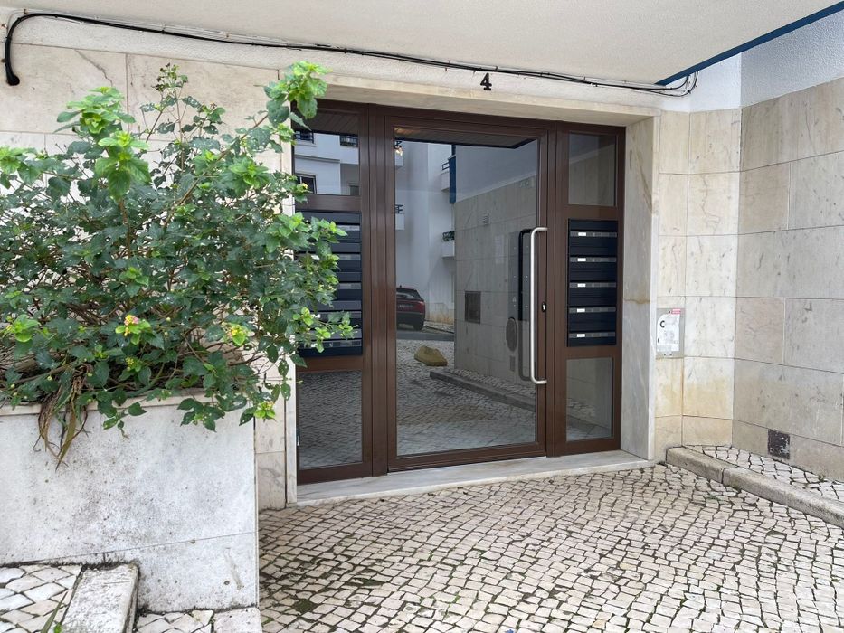 Oportunidade T2+Box no centro Ericeira