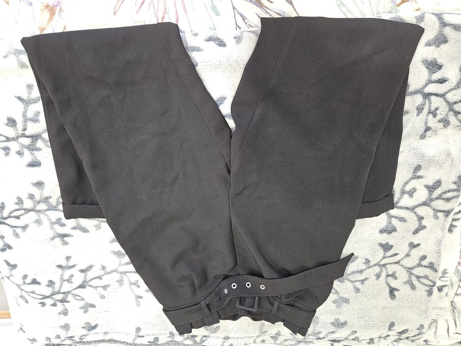 Spodnie czarne pull&bear roz.36-stan dobry