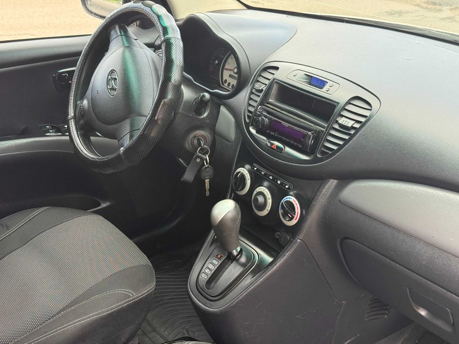 Продам HYUNDAI i10 1.1 автомат 2008р