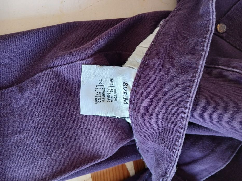 Calças de ganga roxas