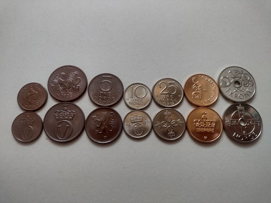 Продам монеты со всего мира UNC