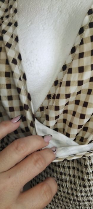 Sukienka w kratkę beżowo-brązowa rozm. M