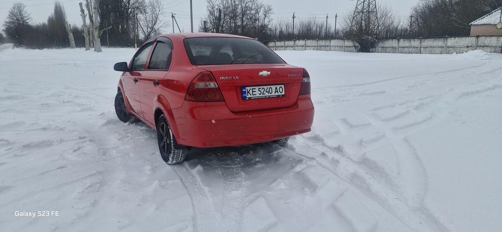 Продам Chevrolet Aveo в отличном состояние