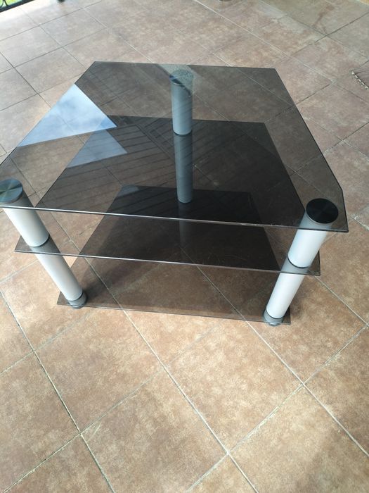 Stolik pod telewizor