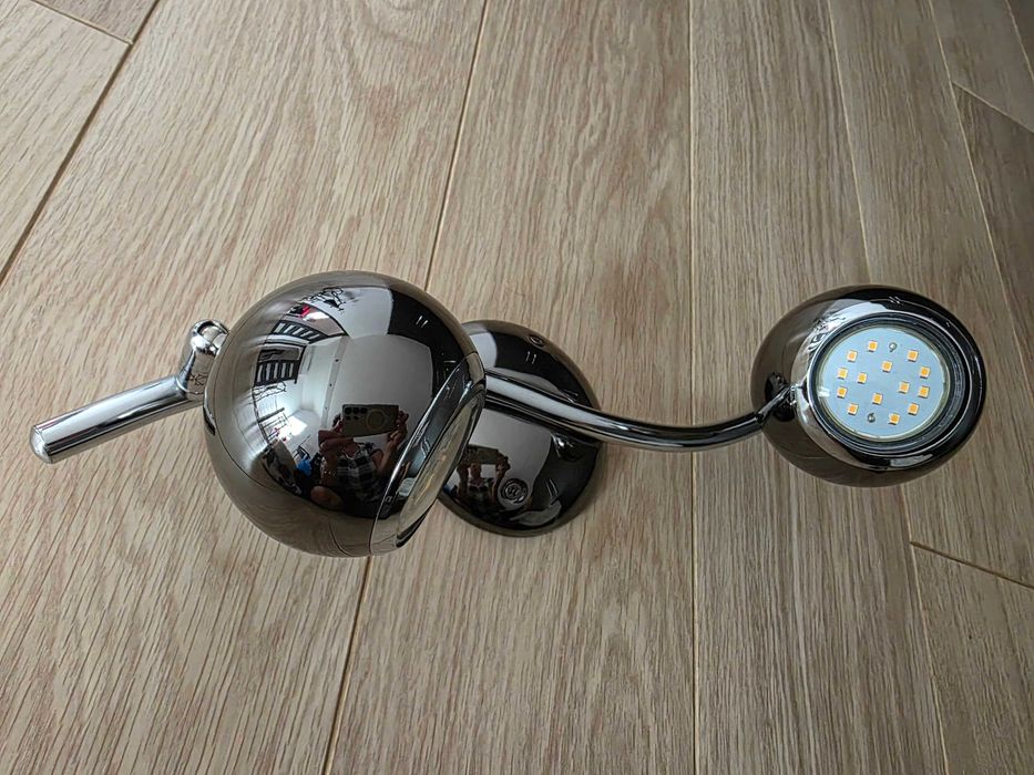 Nowoczesna lampa LED stan idealny