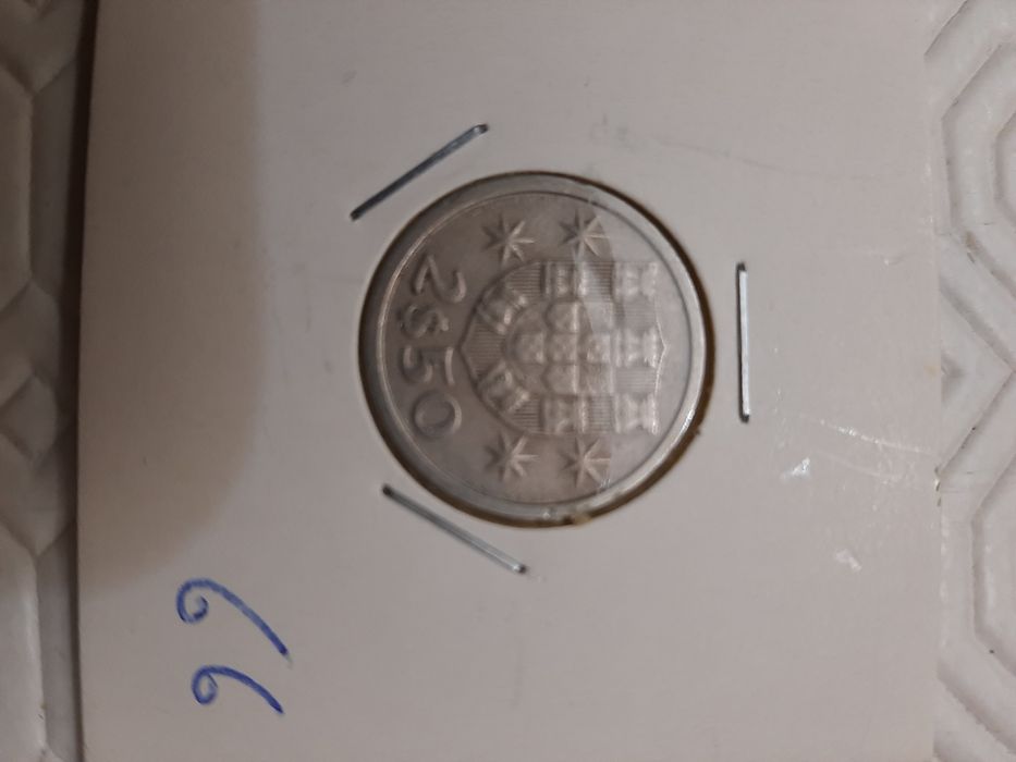 Moeda e 2 escudos e cinquenta centavos de 1966