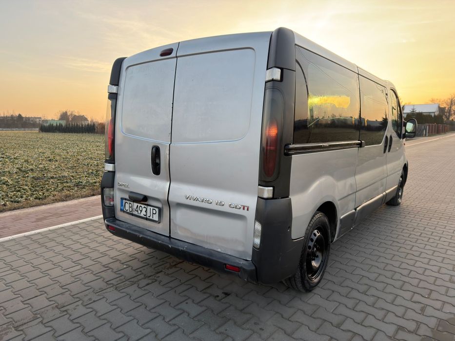 Opel Vivaro 1.9D 2005r, 9 osobowy klimatyzacja