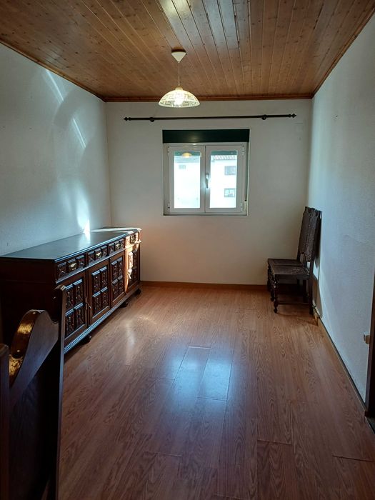 Arrendamento T2 – 1.º Andar em Vila Real (Zona Histórica) com cave e Jardim