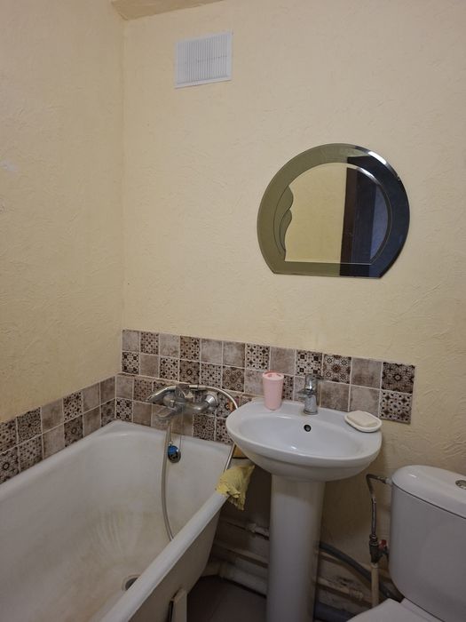 Продам 1 квартиру Салтовка рн 24 этажки