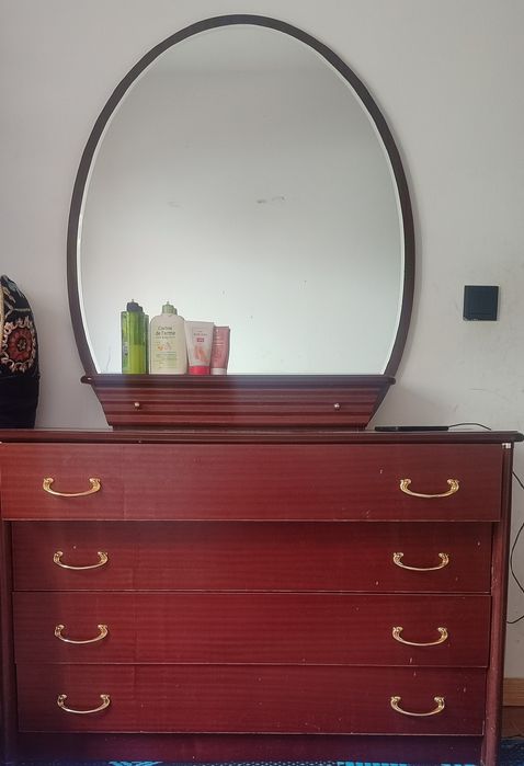 Cabeceira de madeira usado com espelho