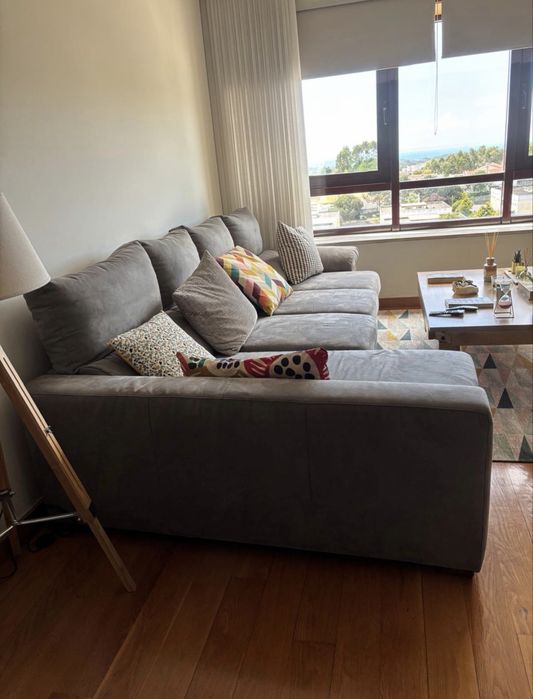 Sofa com arrumação