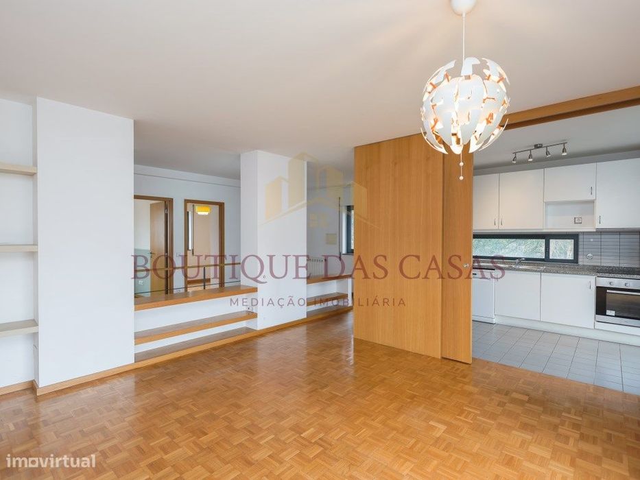 Andar moradia T4 com garagem box - Mozelos