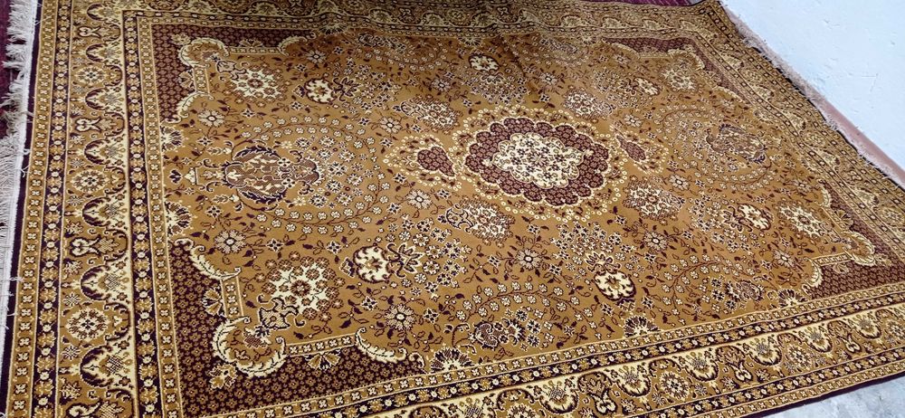 Килим 2 х 3 метри, ідеальний стан.