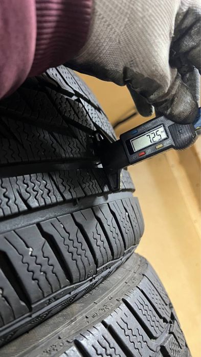 Комплект зимової гуми 225/40/18 Matador