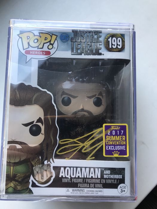 Funko Aquaman с автографом Джейсона Момоа