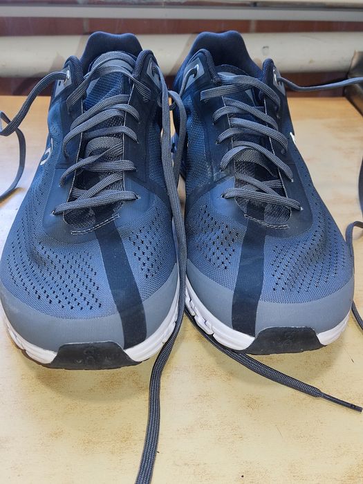 Кросівки для бігу on cloud