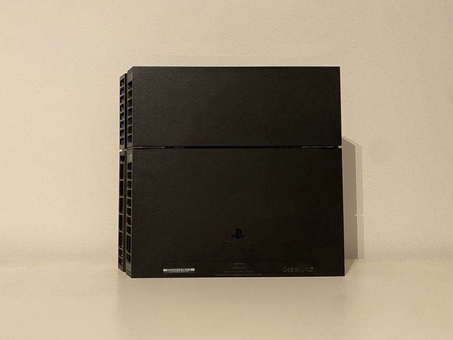 PS4 + Comando + Suporte