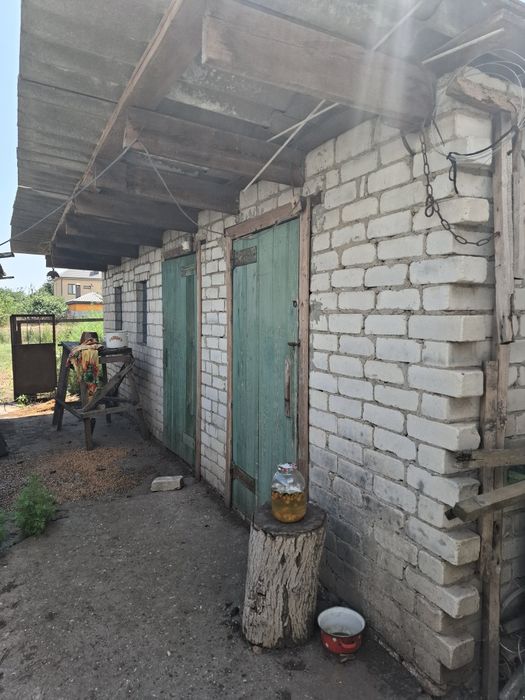 Дом, город в пешей доступности.