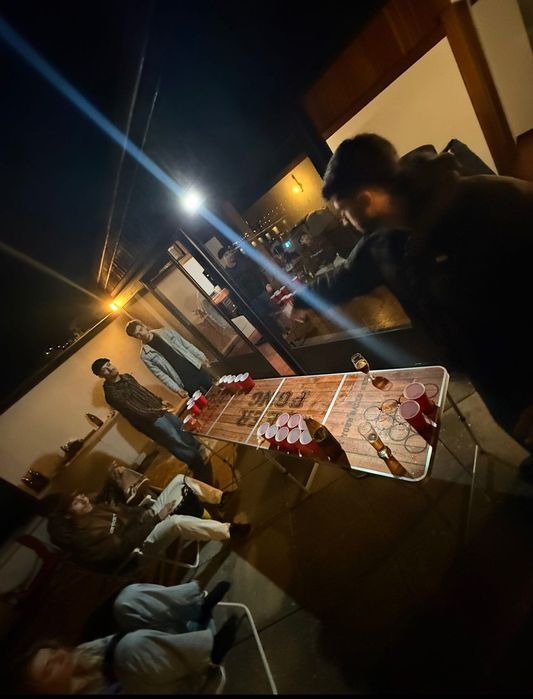 Mesa Beer Pong portátil + copos + 100 bolinhas