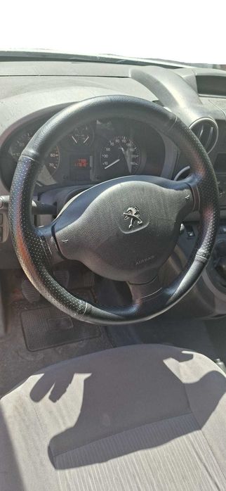 carinha peugeot partner 2013