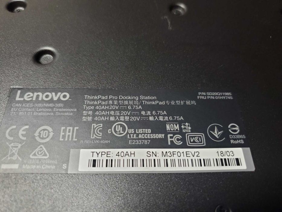 док.станція Thinkpad 40ah + зарядка на 135 Вт.