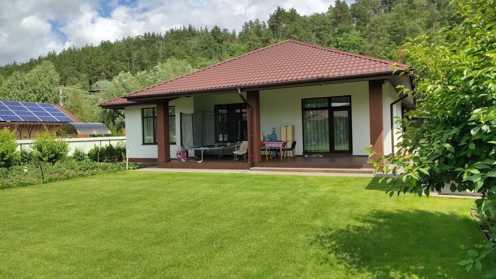 Продається сучасний будинок у котеджному містечку с. Гнідин