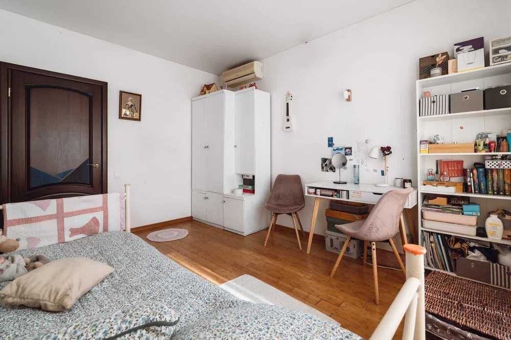 Продам коттедж   у моря ЛД