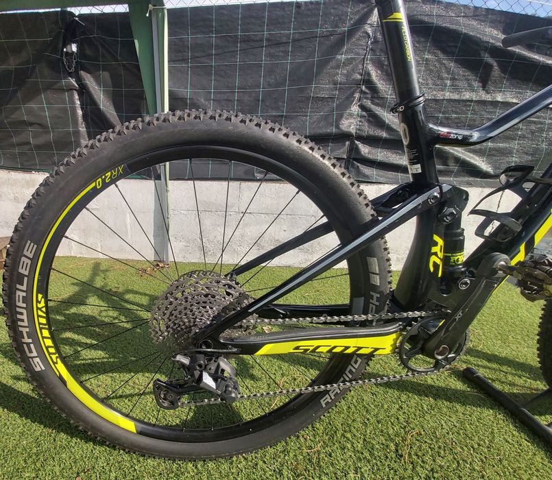 Bicicleta btt em carbono