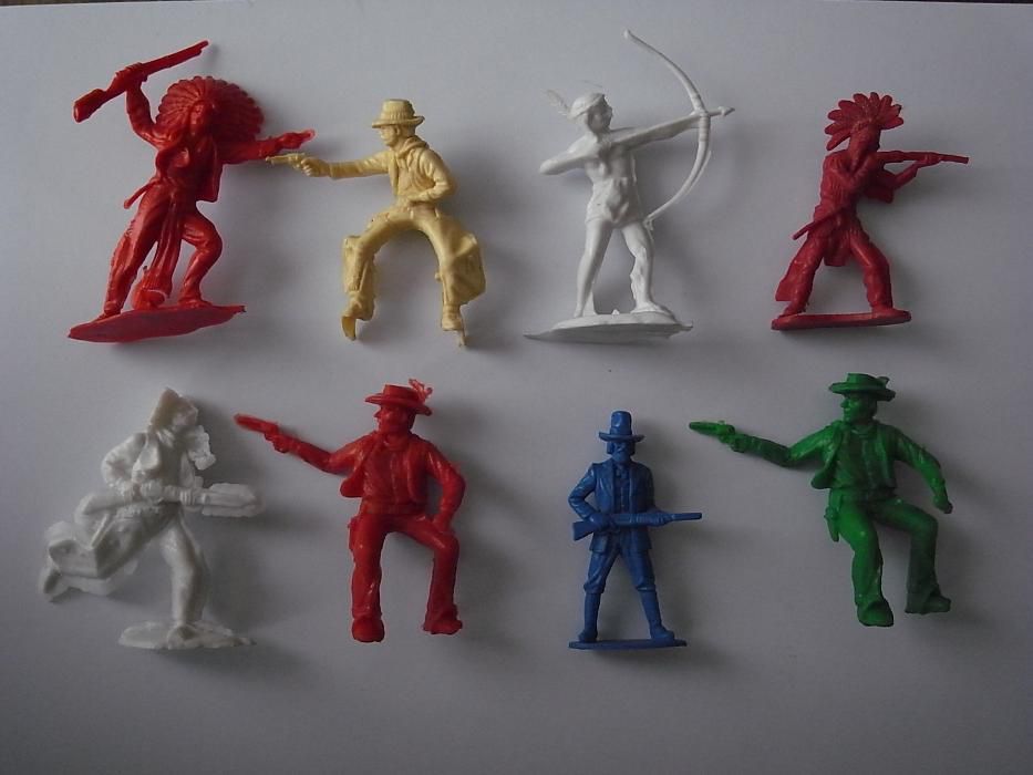 64 bonecos indios cowboys pvc vintage antigo figura