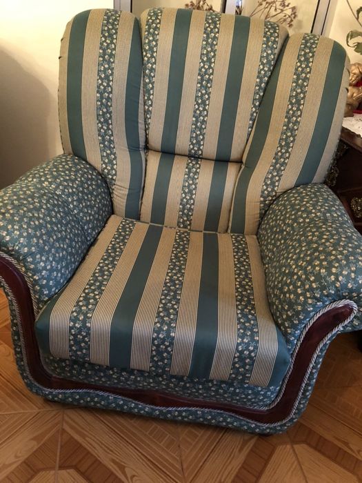 Vendo 2 sofas em tecido impecáveis! Rigorosamente novos