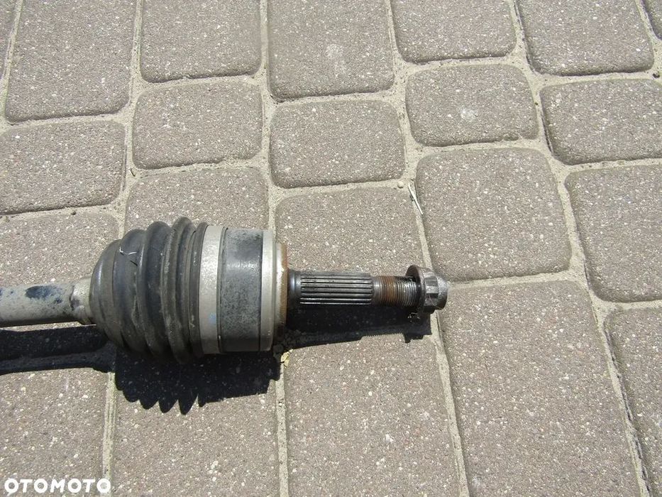 Toyota Corolla E21 Półoś Prawy Przód 2.0h 19 26R
