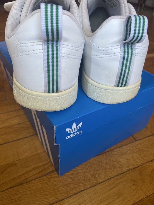 Кросівки Adidas !