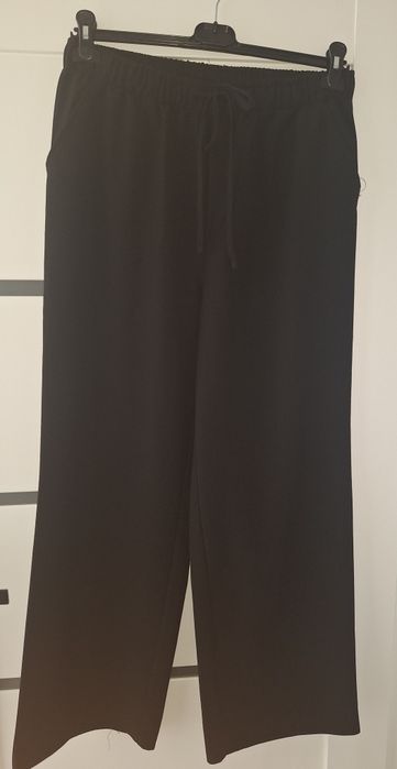 Spodnie czarne r. XL (3)