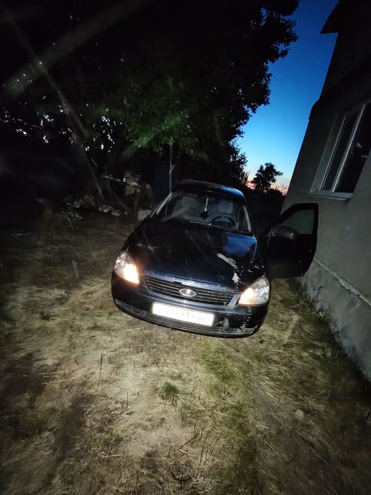 Продам Приор 2012 года