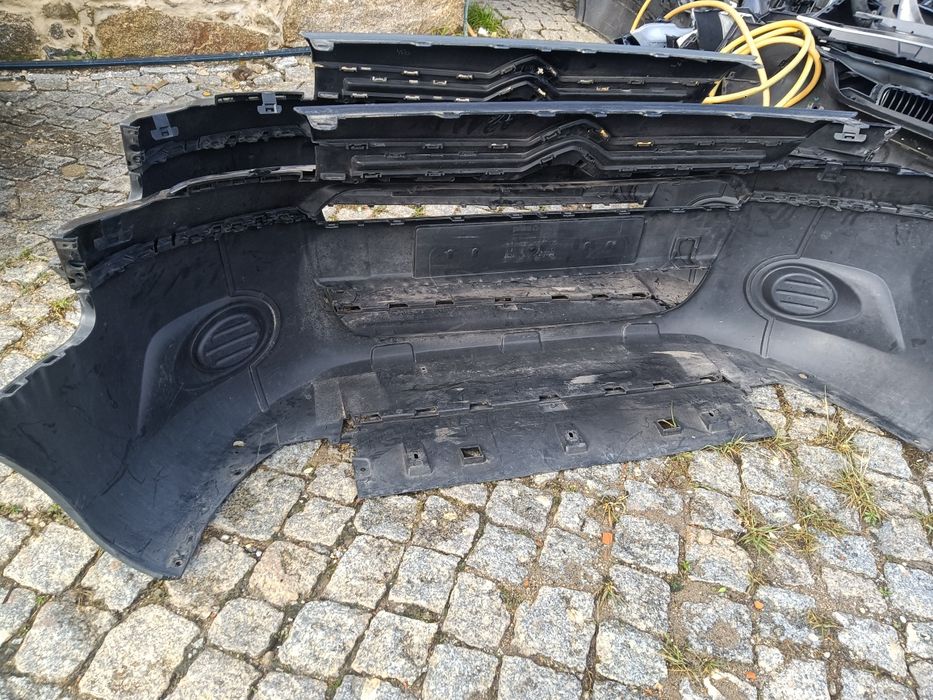 Parachoques citroen Berlingo Peugeot partner 2010