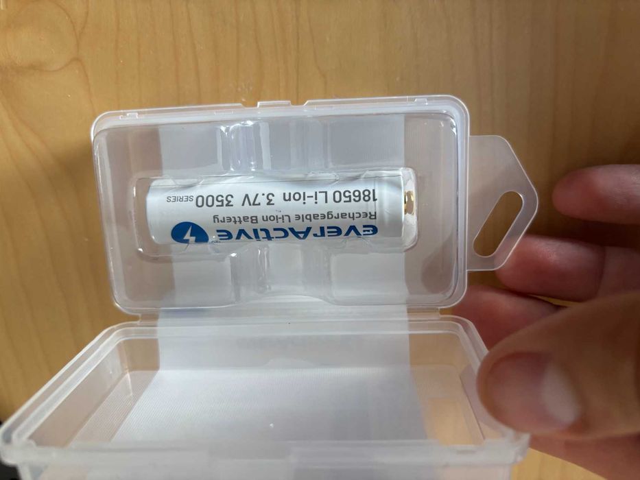 Bateria 18650 Everactive de 3500mAh com carregamento micro-usb