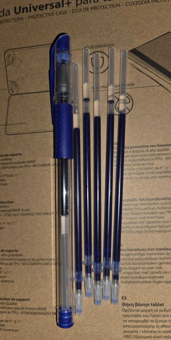 Caneta de gel azul + recargas