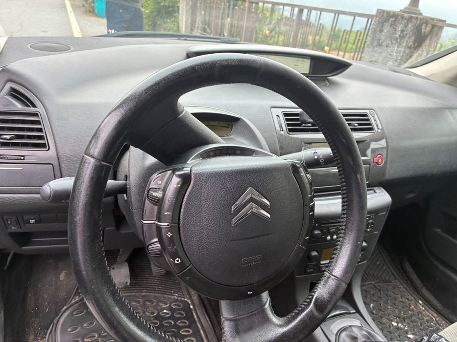 Vendo carro bom estado .