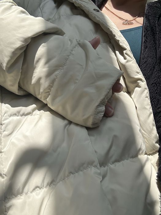 Ціна ще знижена ,хто хотів?Легкий пуховик MaxMara Weekend