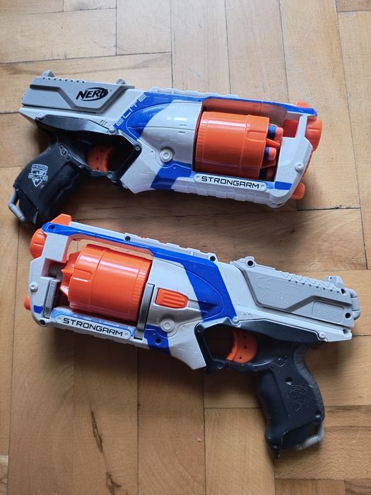Wyrzutnia Nerf  + 6 strzałek
