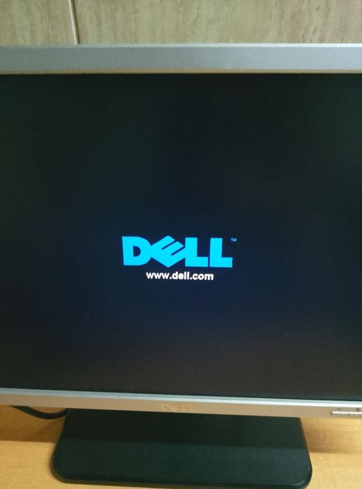Monitor LCD Dell 19 cali