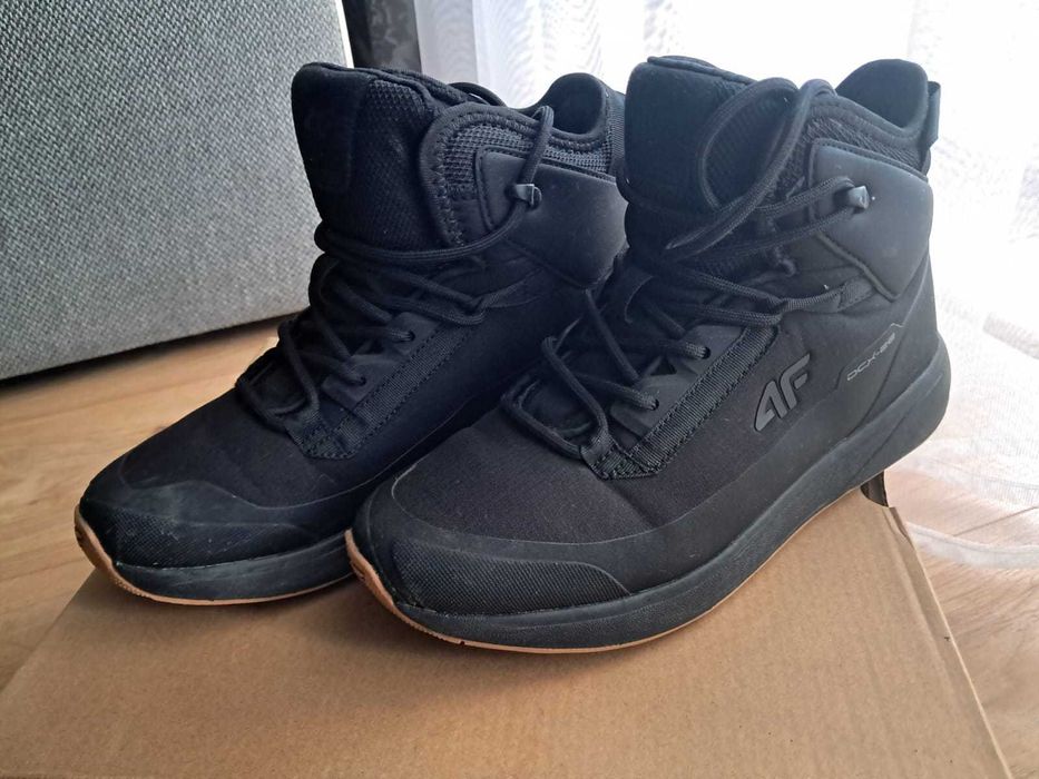 buty chłopięce zimowe 4F DCX-22 r. 37