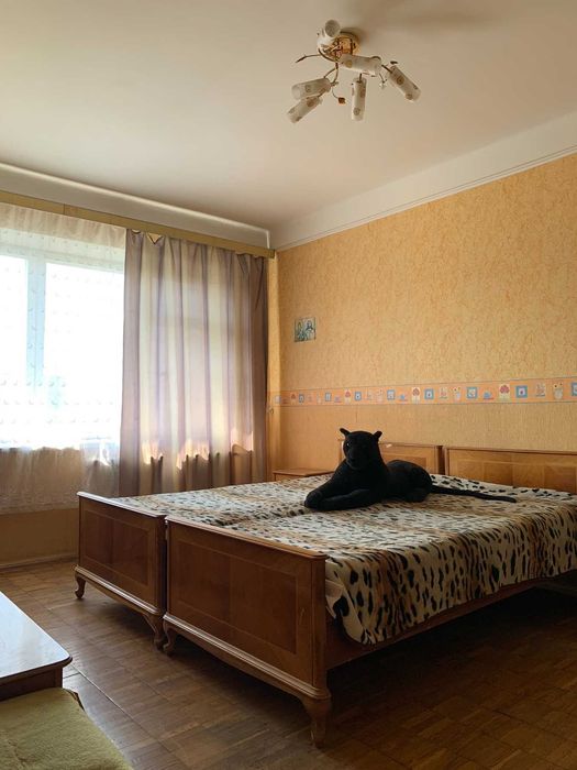 Продаж  3 к.  квартири  Дарницька площа,  Харківське шосе 4/1