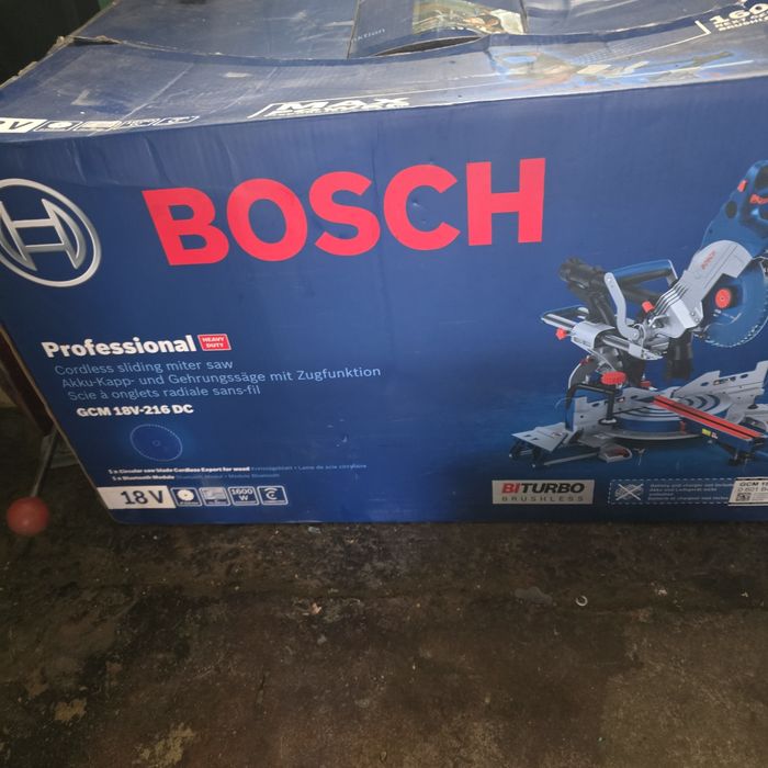 Ukośnica Bosch akumulatorowa