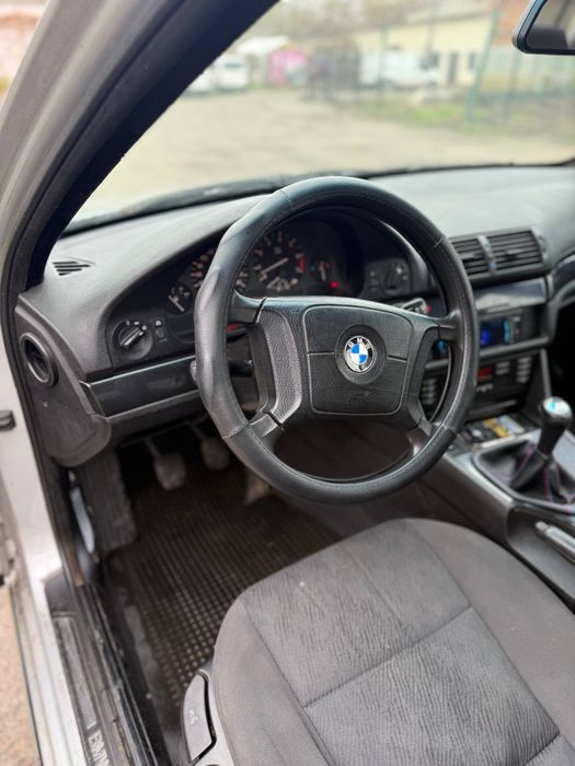 Продам бмв Е39 2.0 бензин